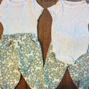 Kids White and Gray Bodysuit Set